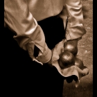 3.24-boules_with_mobile_phone