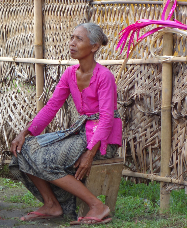 blog woman in pink